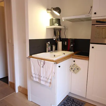 Centre-ville T2 Avec Balcon, Wifi, Animaux Admis - Fr-1-313-233 Bagneres-de-Luchon