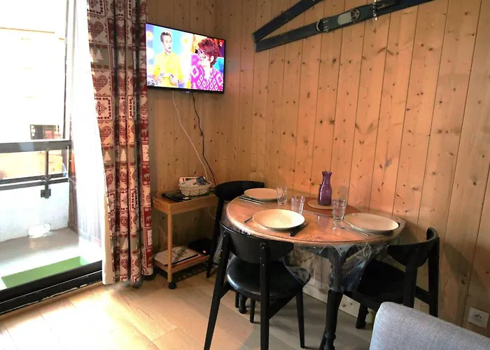 Centre-ville Bagnères-de-luchon T2 Avec Balcon, Wifi, Animaux Admis - Fr-1-313-233 Appartement